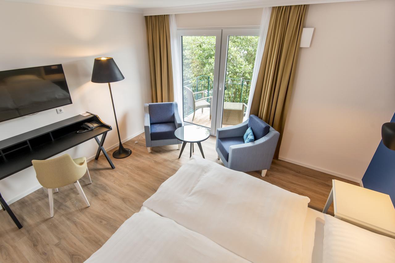 Boutique-Hotel Zur Alten Post Busum Exterior photo